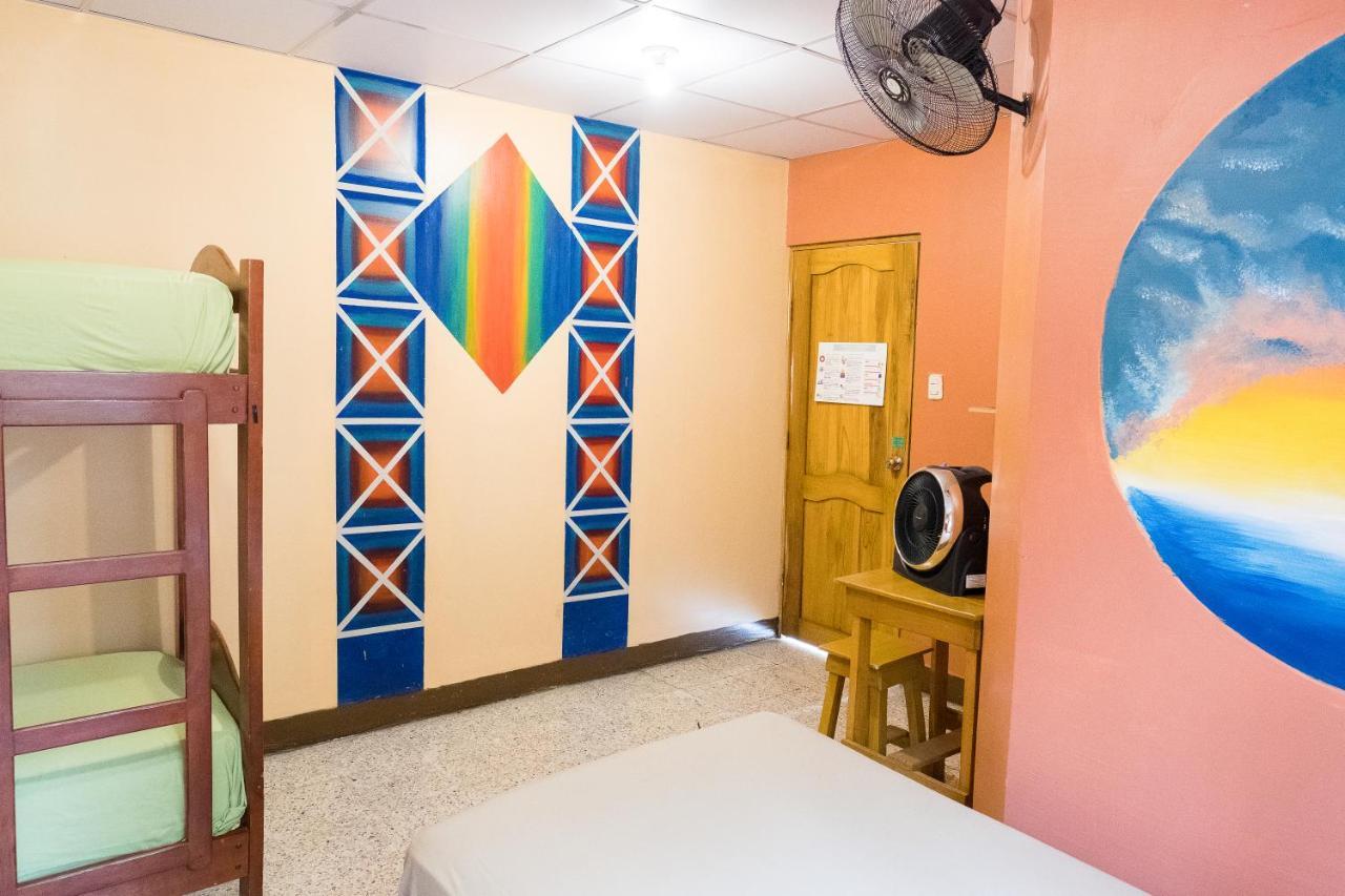 גוויאקיל Hostel Nucapacha מראה חיצוני תמונה